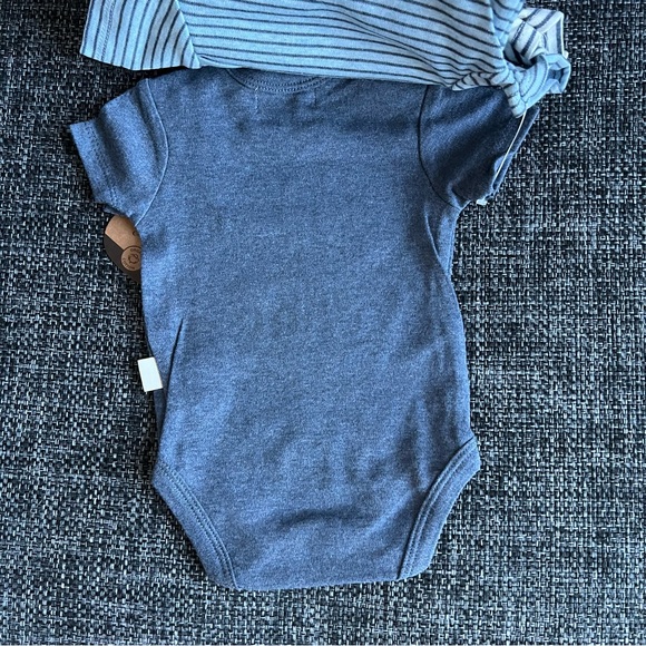 NWT Rabbit + Bear Onesie 3 Pack Size 0-3 Months - Picture 6 of 8